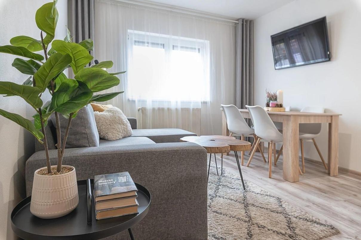 Apartmány MINATA Liptovský Mikuláš Exteriér fotografie
